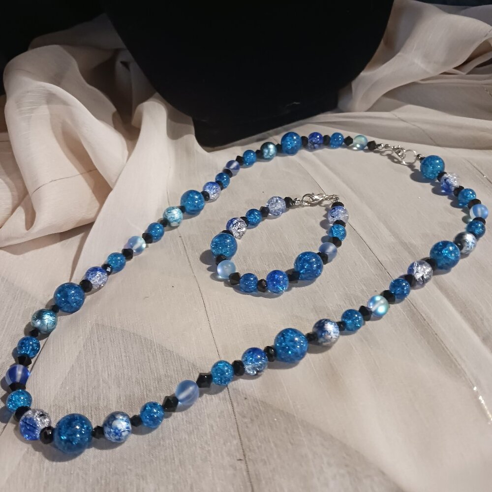 Silver tone and Glass beads 2 piece jewelry set